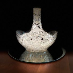 Vintage Oval Glass Daisy Scallop Pattern Basket